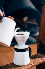 Lade das Bild in den Galerie-Viewer, Bouilloire Bona - HARIO