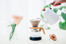 Lade das Bild in den Galerie-Viewer, Bouilloire Bona - HARIO