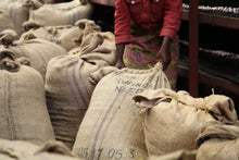 Charger l&#39;image dans la galerie, Café Titus - RWANDA
